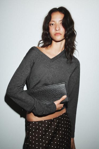 EMBOSSED LONG CLUTCH BAG - Black by Zara