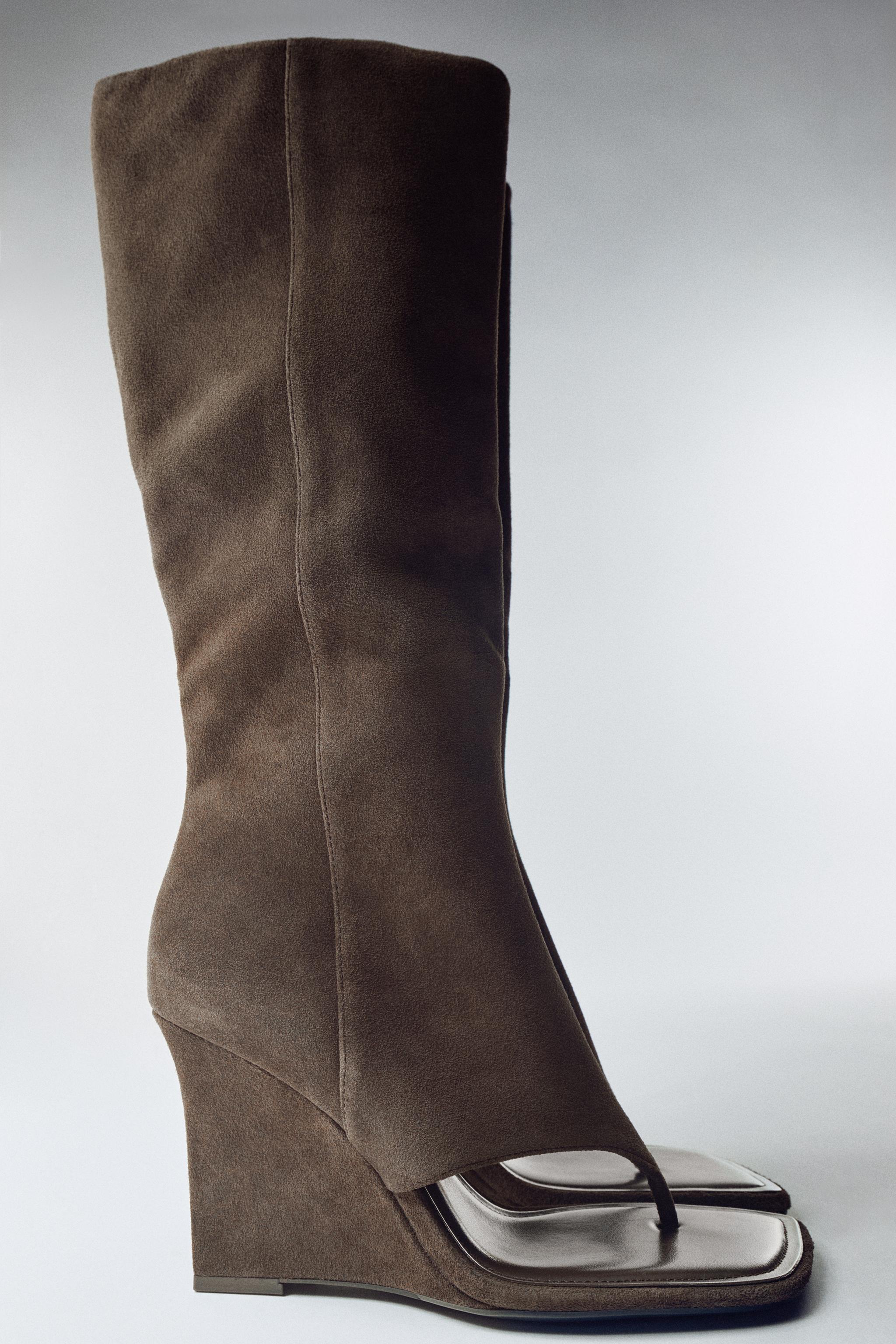 LEATHER FRONT-OPENING BOOTS