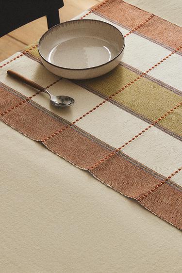 NEEDLECORD GRID TABLE RUNNER - Green by Zara