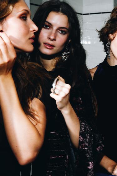 GECOMBINEERDE MIDI-JURK MET GEDRAPEERD EFFECT - Zwart van Zara