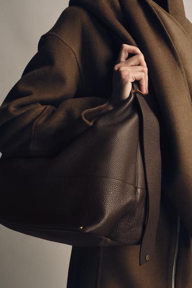 Zara LEATHER MAXI BUCKET BAG - Brown