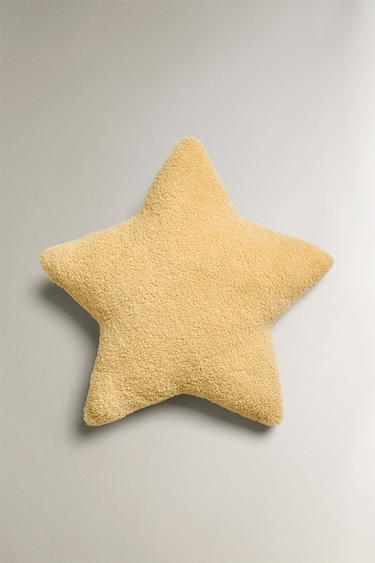 Zara CHILDREN’S LARGE FAUX SHEARLING STAR THROW PILLOW - Lime green