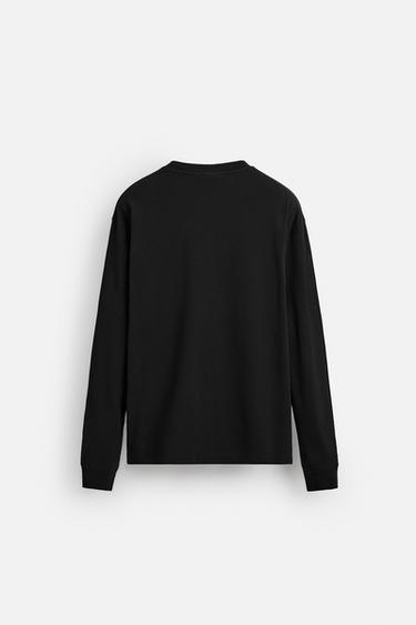 T-SHIRT MIT LANGEN ÄRMELN - Schwarz von Zara