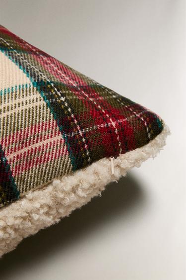 CHRISTMAS TARTAN CUSHION COVER - Ecru / Red by Zara - Image 3