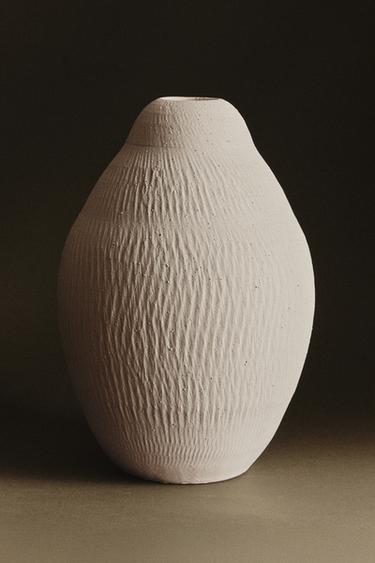 ROUGH CERAMIC VASE - Ecru by Zara