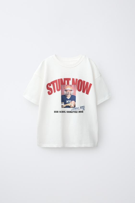 CAMISETA ESTAMPADO ANIMALES FÚTBOL AMERICANO - Blanco roto de Zara - Imagen 0