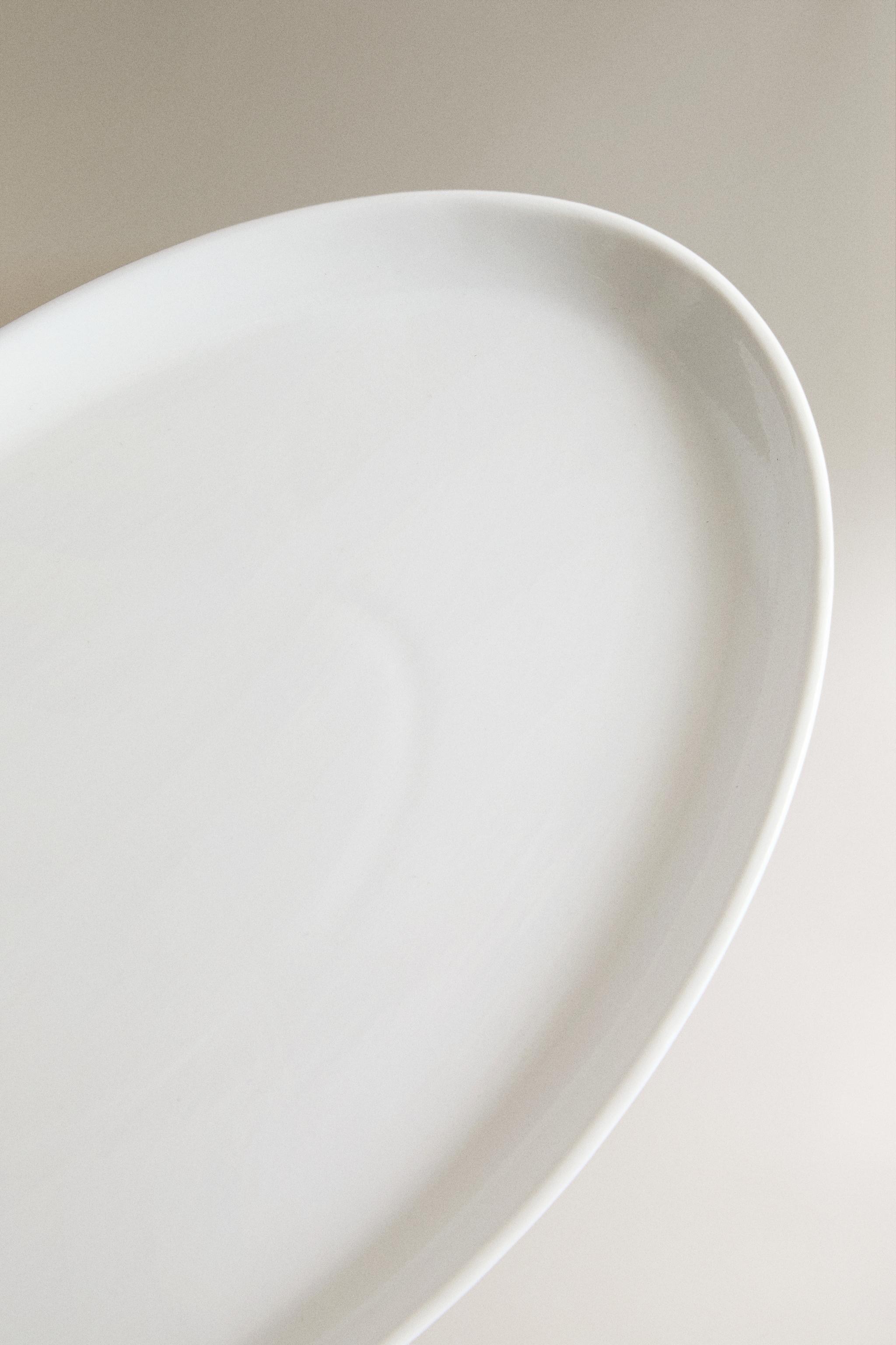 OVAL CERAMIC BATHROOM TRAY