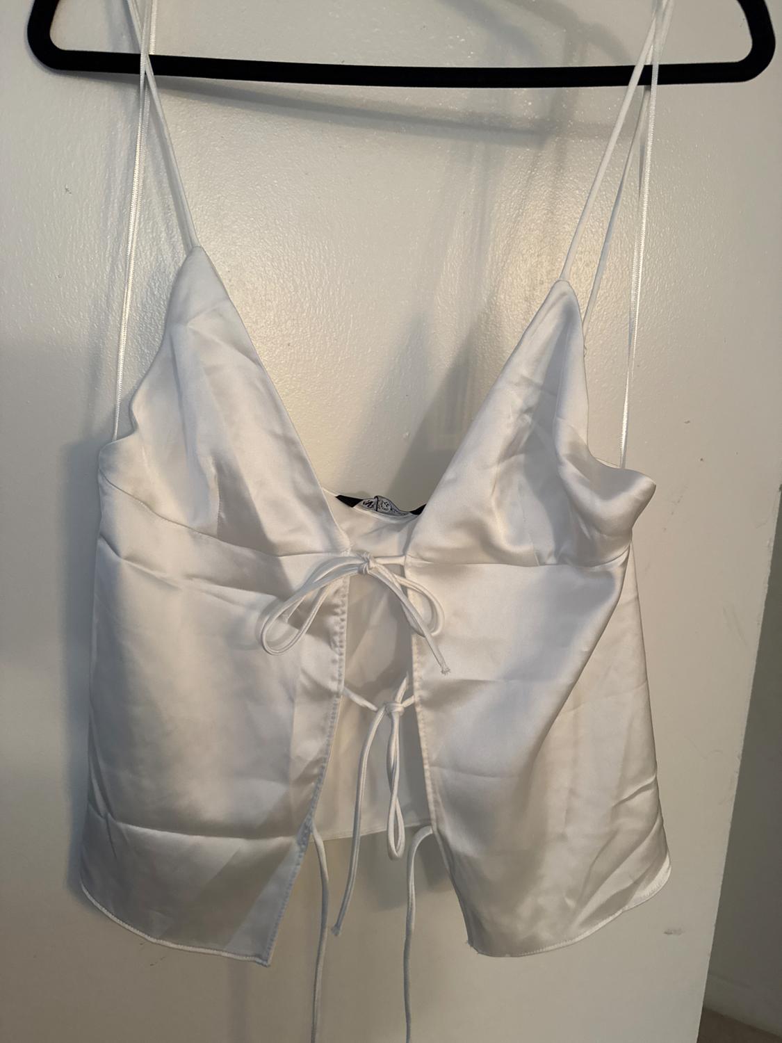 TOP SATINADO LAZOS