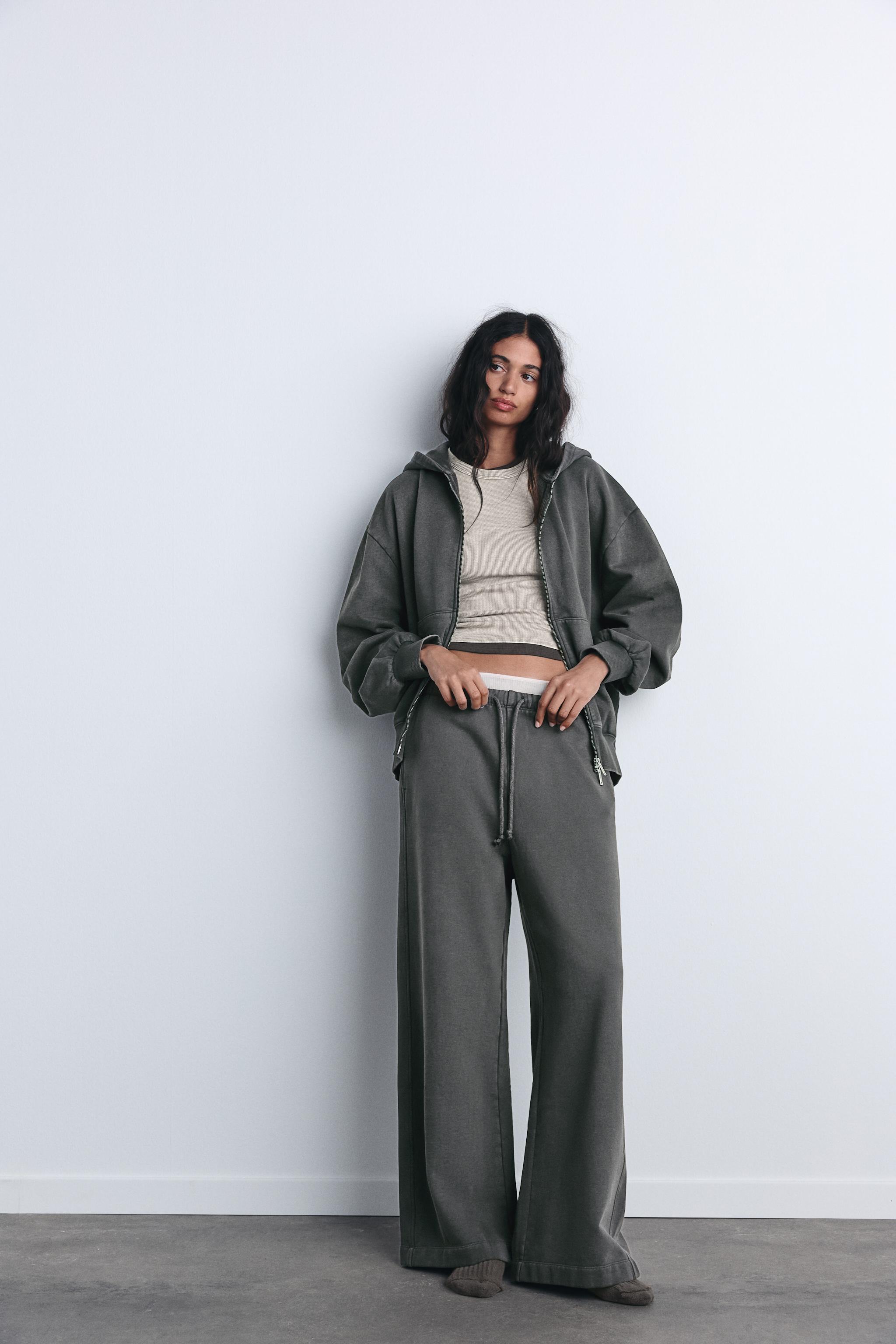 Zara set of OVERSIZED SWEATSHIRT JACKET and shops jogger pants