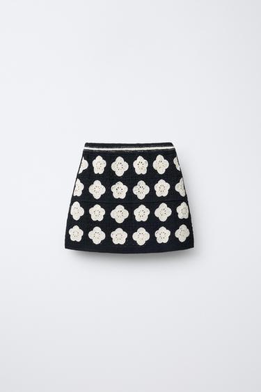 JUPE EN MAILLE À FLEURS - Noir de Zara - Image 1