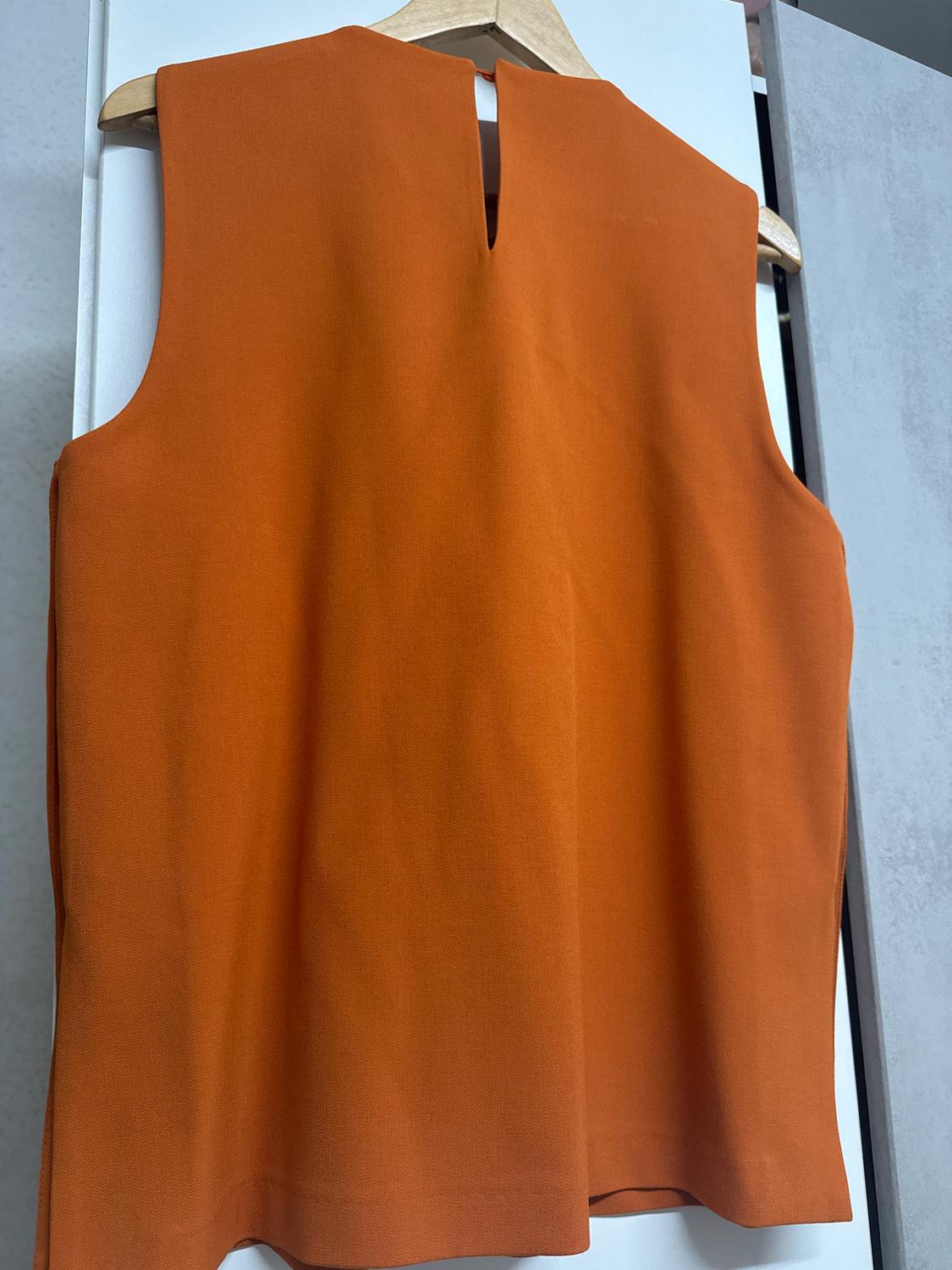 TOP WITH SIDE BUTTONS - Image 3