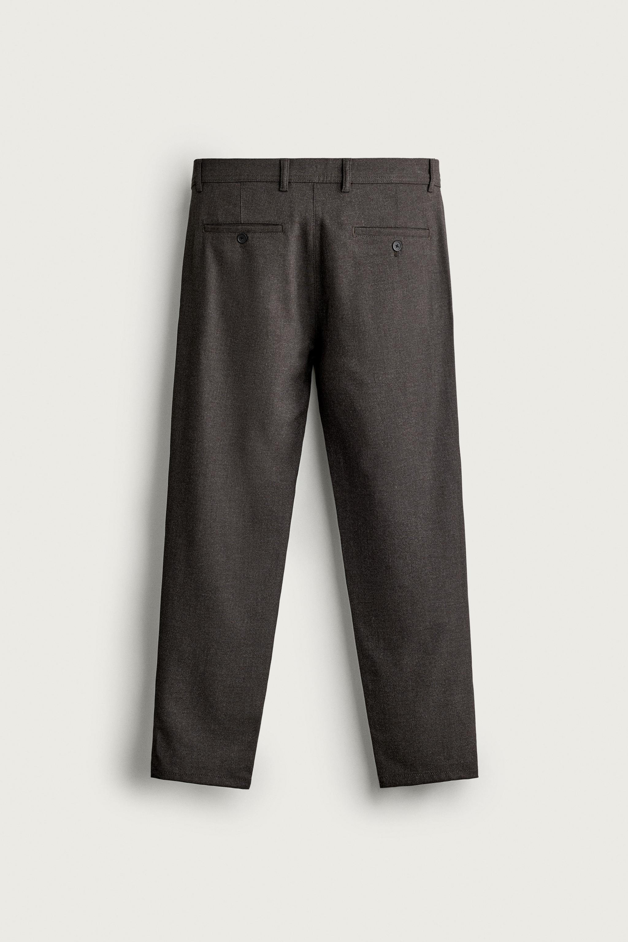 COMFORT STRUCTURED CHINO PANTS — Dark brown