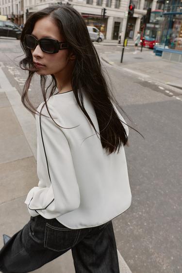 BLOUSE EN CRÊPE AVEC LISERÉS EN CONTRASTE - Blanc / Noir de Zara - Image 3