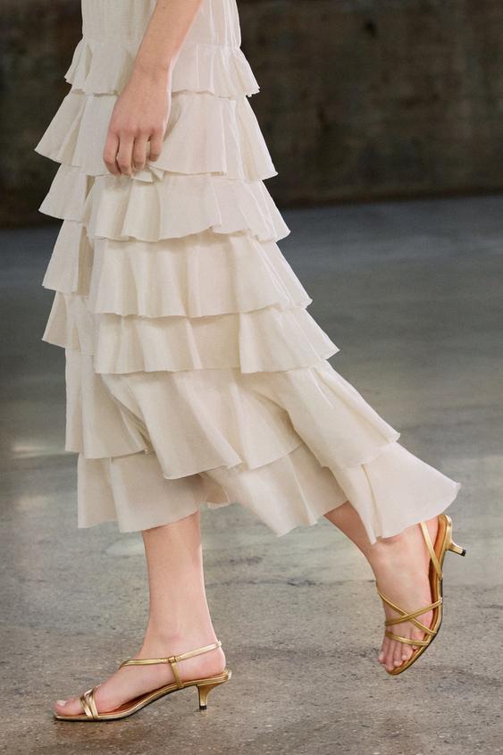 LEATHER KITTEN HEEL SANDALS