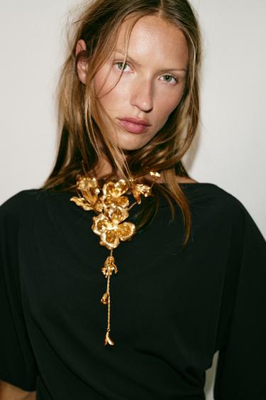 ДВОЙНО МЕТАЛНО КОЛИЕ С ЦВЕТЯ - Златно от Zara