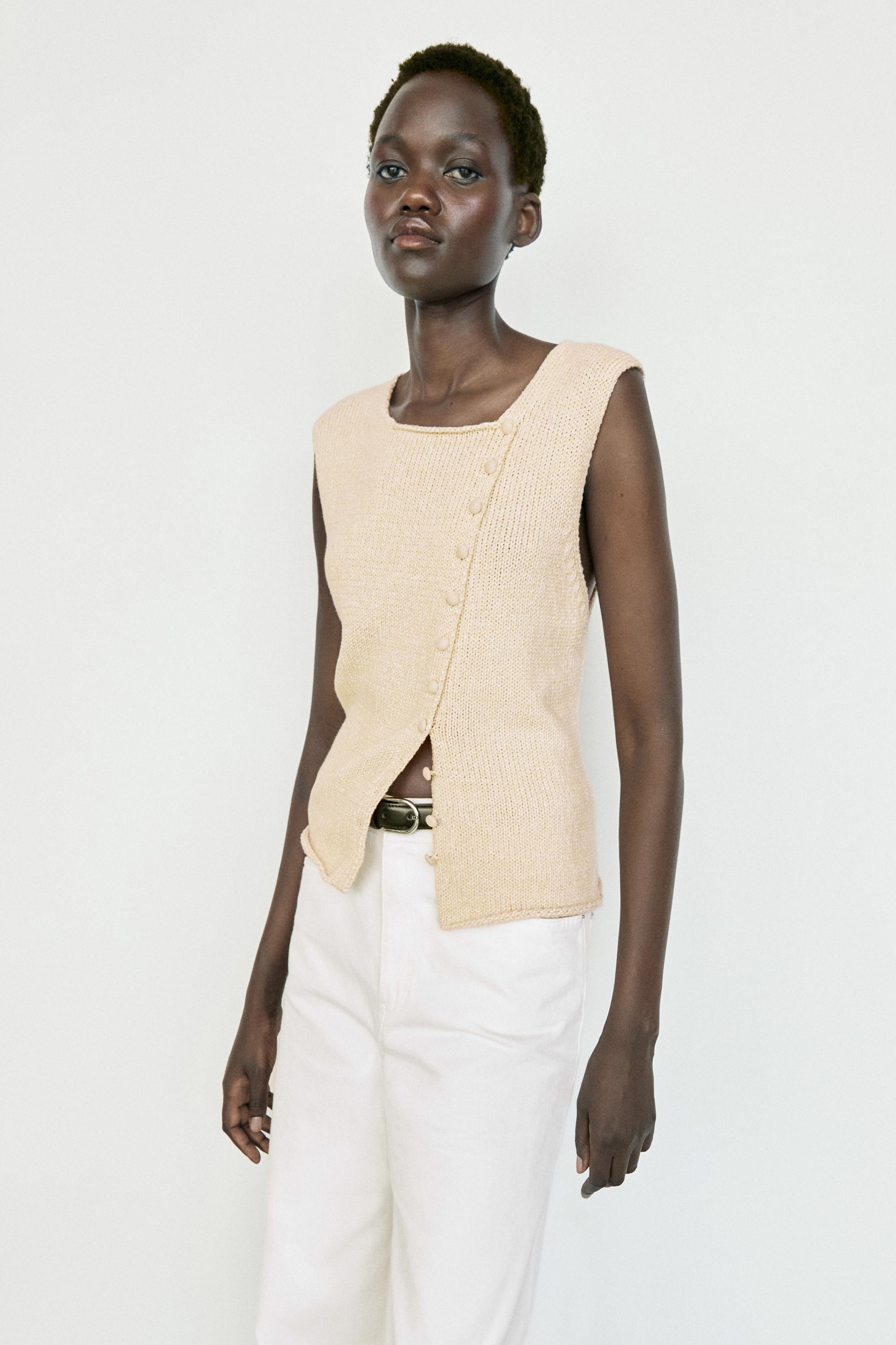 Cotton blend knit top with button detail — Ecru