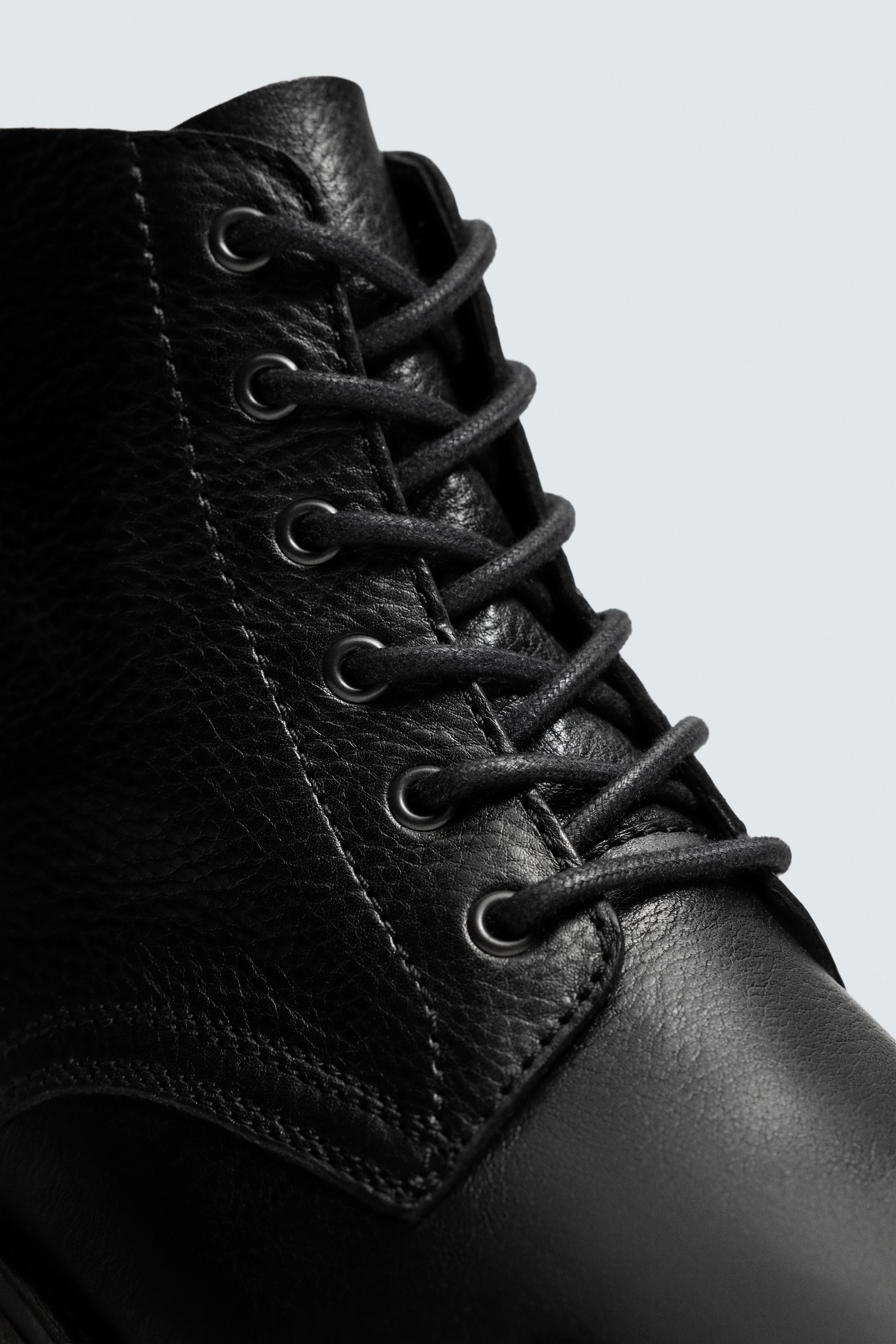 BOTTES À LACETS EN CUIR