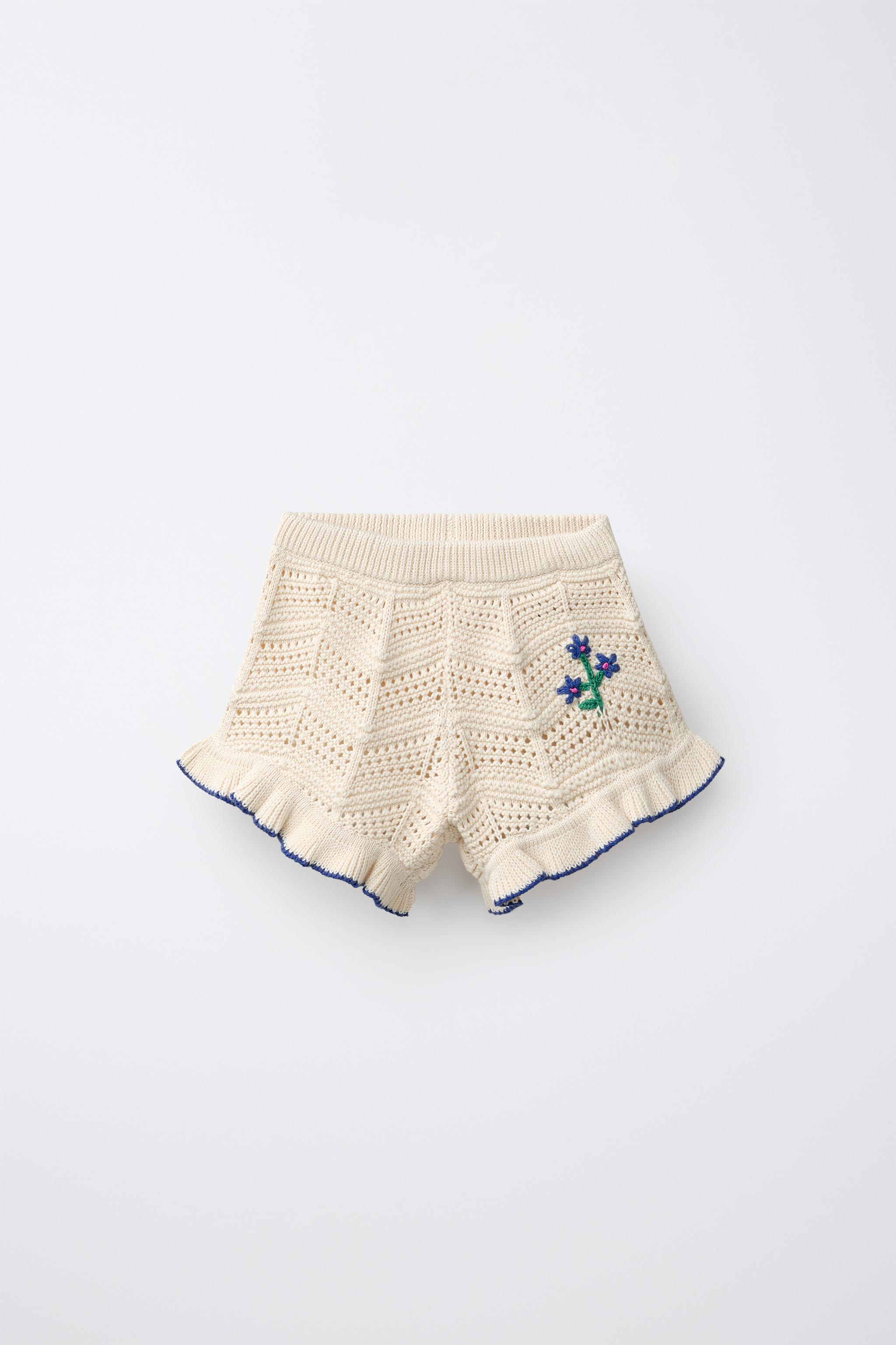 EMBROIDERED FLORAL KNIT SHORTS — Ecru / Blue