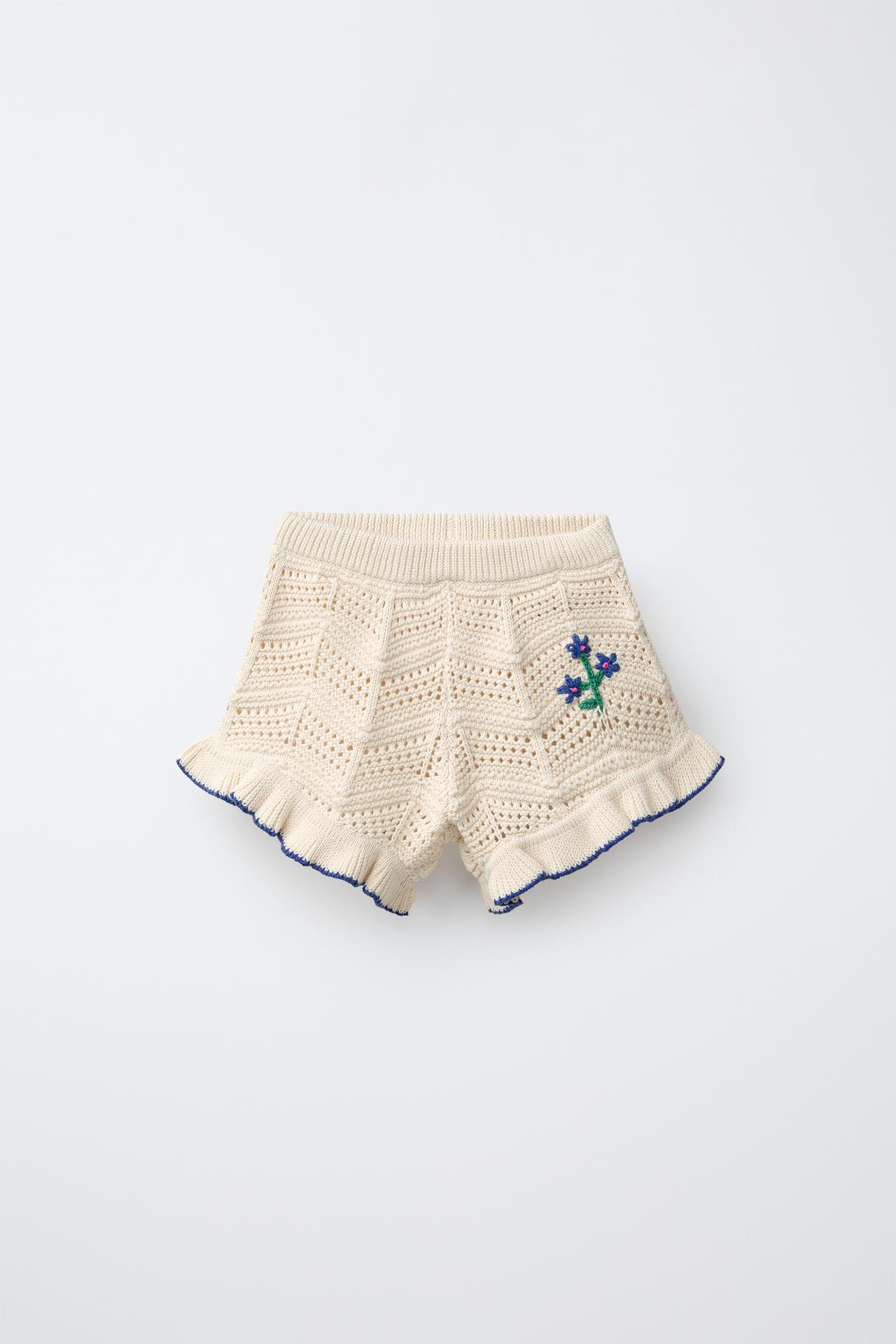 EMBROIDERED FLORAL KNIT SHORTS — Ecru / Blue