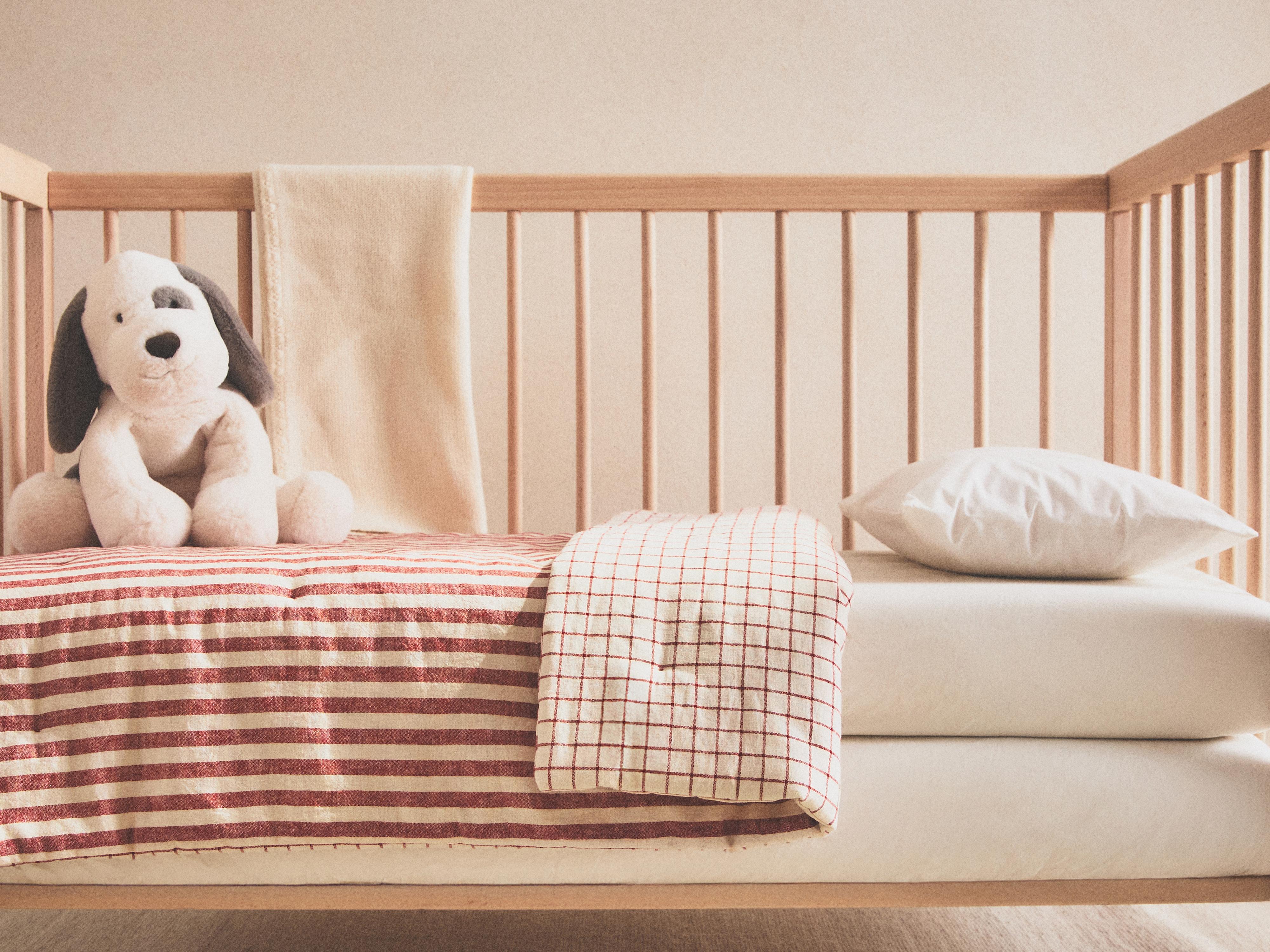 KIDS' STRIPED LINEN AND COTTON QUILTED BEDSPREAD — Brick