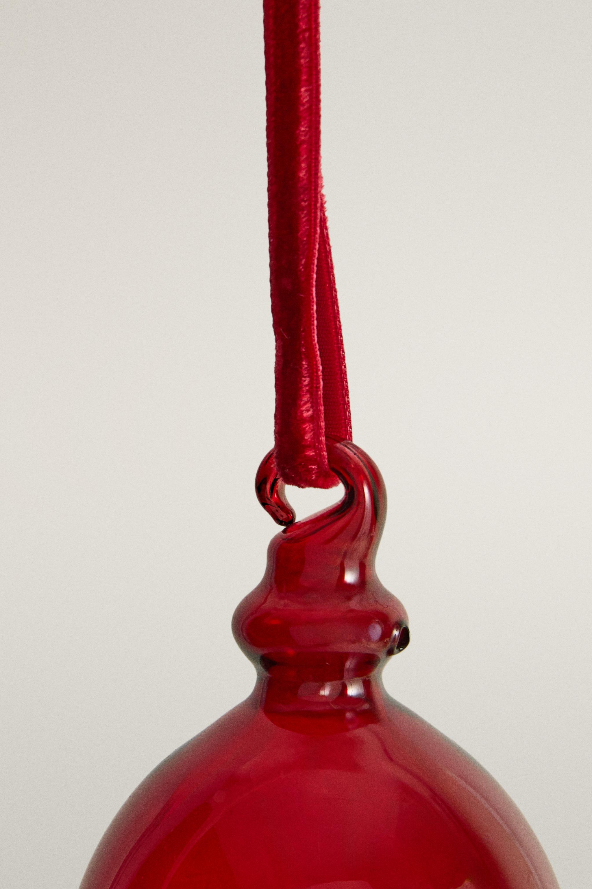OVAL CHRISTMAS TREE ORNAMENT
