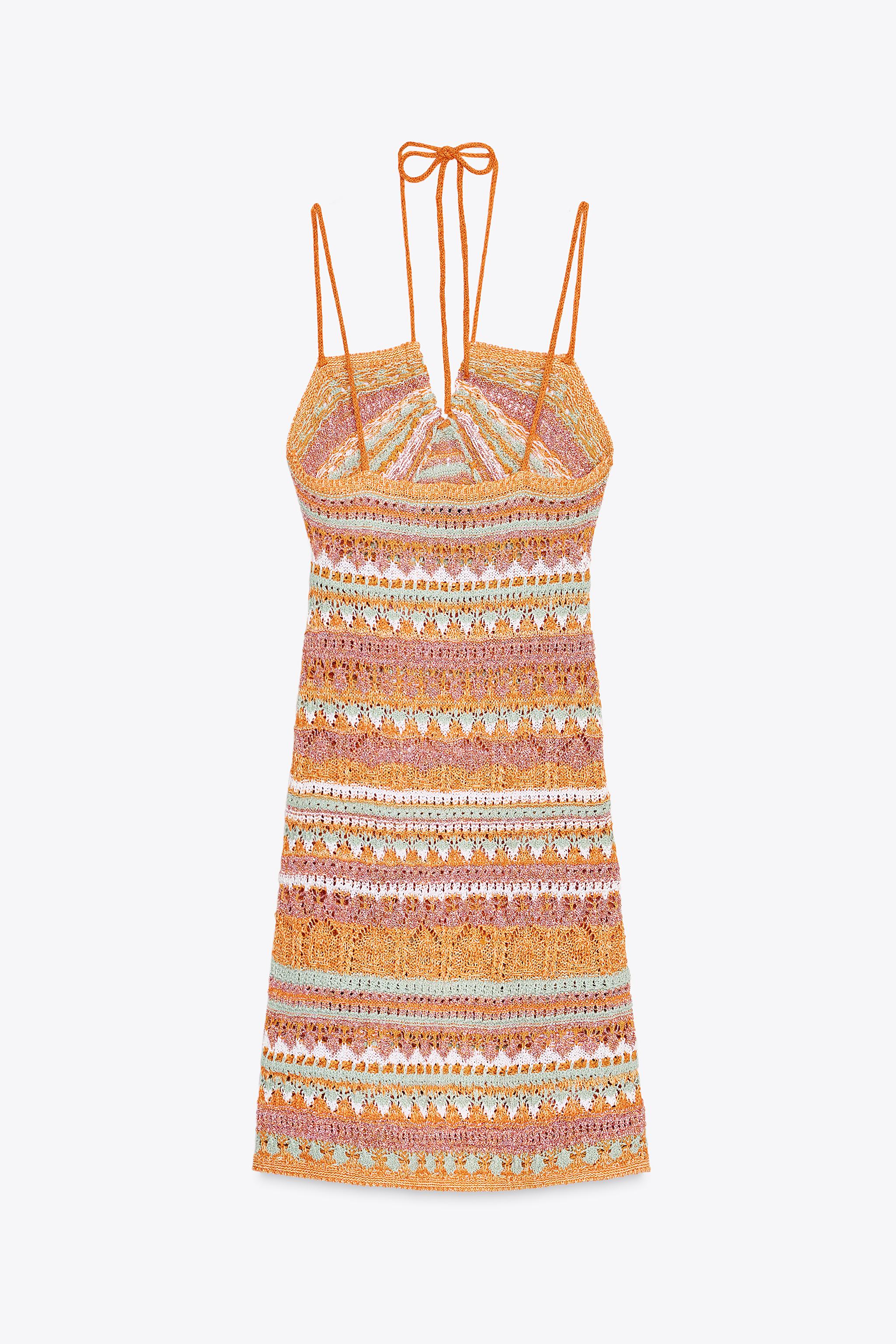 ROBE COURTE EN MAILLE