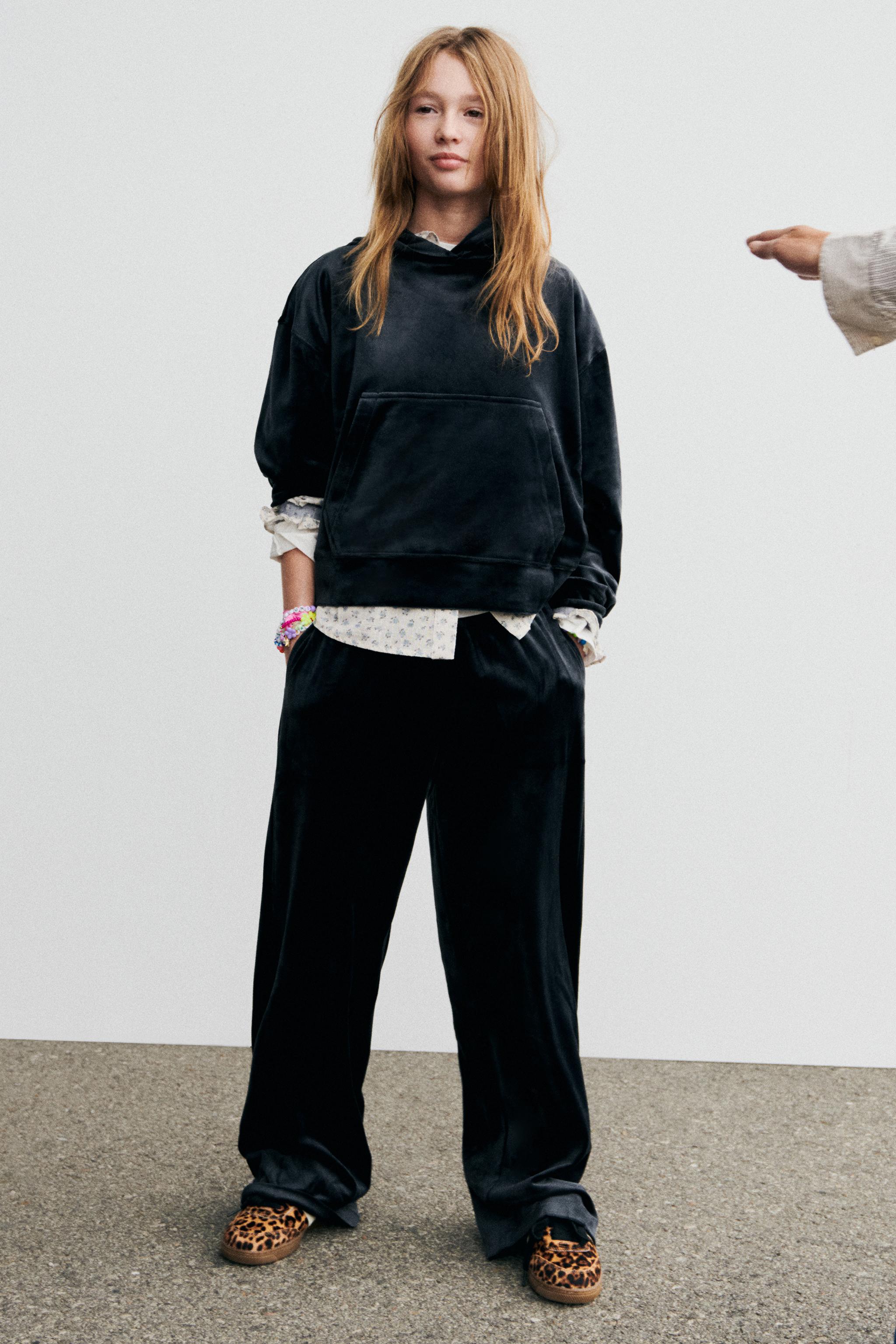 HOODIE AND WIDE LEG VELOUR PANTS SET