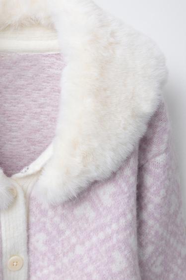 GILET EN MAILLE JACQUARD COL EFFET FOURRURE DÉTACHABLE COLLECTION SKI - Mauve clair de Zara - Image 3