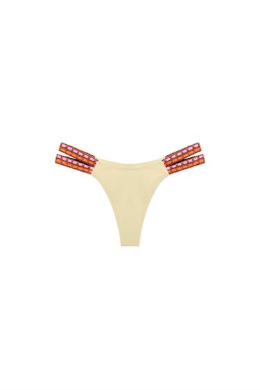 {navn} - {farge} for Zara