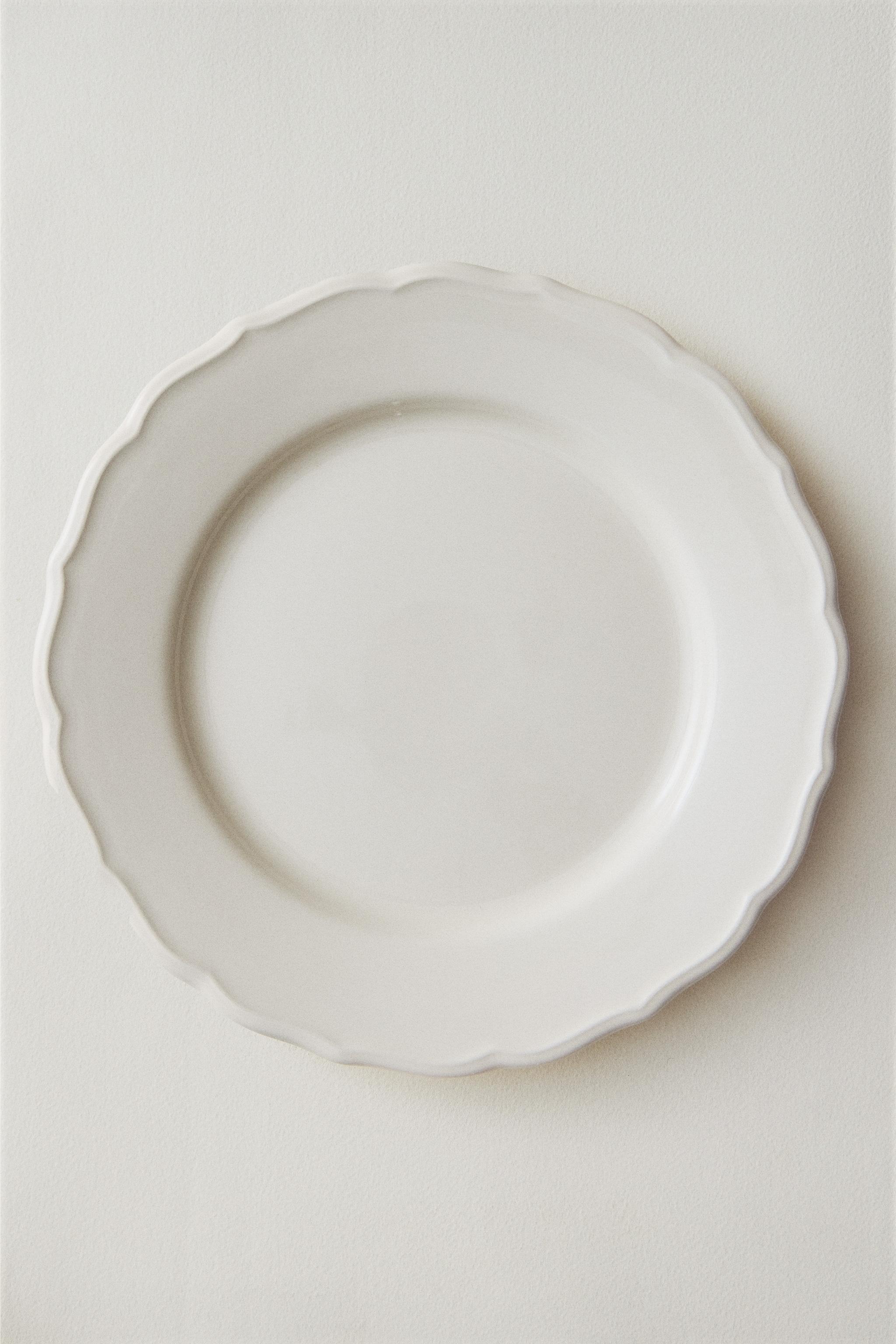 ASSIETTE PLATE FAÏENCE BORD RELIEF