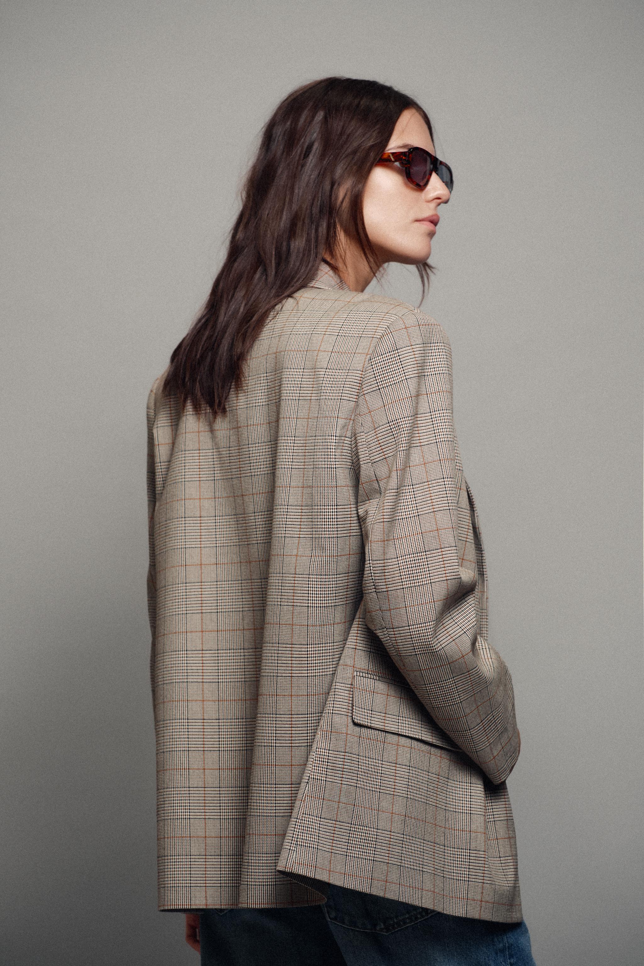 OVERSIZED DOUBLE-BREASTED BLAZER