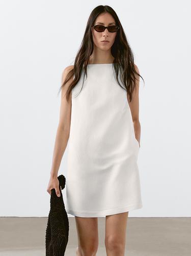 Vestido mini fluido con lino - Blanco de Zara