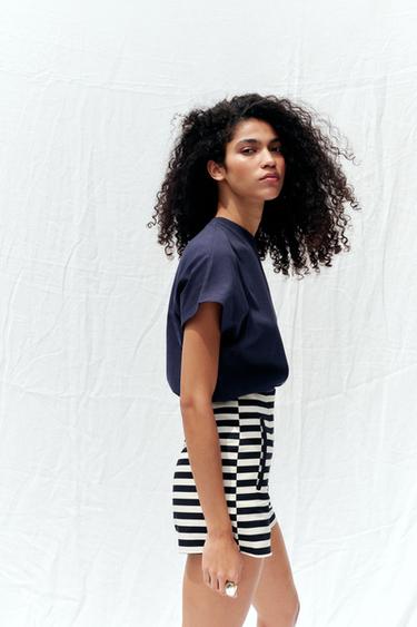HIGH-WAIST BERMUDA SHORTS - striped by Zara