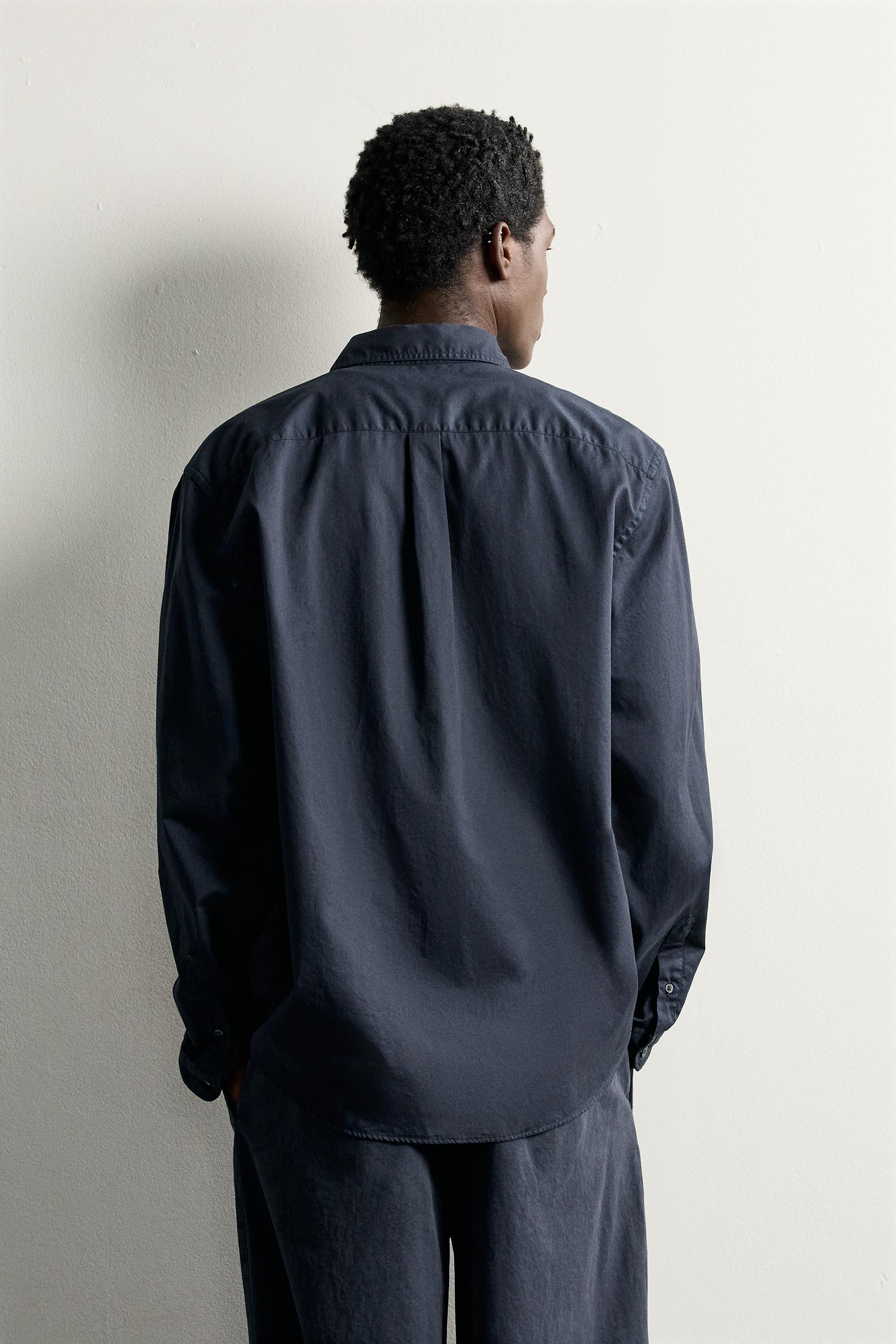 CHEMISE COUPE DÉCONTRACTÉE AVEC POCHE