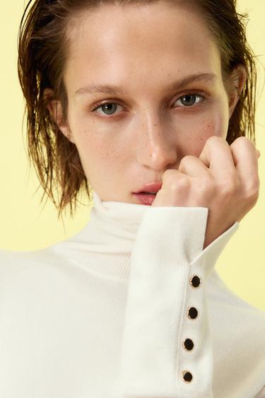 PLAIN KNIT SWEATER WITH BUTTONS - Ecru by Zara
