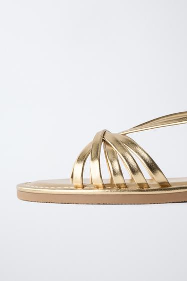 SANDALES À BRIDES MÉTALLISÉES - Or de Zara - Image 5