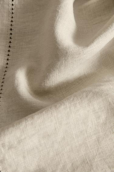 NAPPE LIN BRODERIE FLORALE - Bleuté de Zara - Image 3