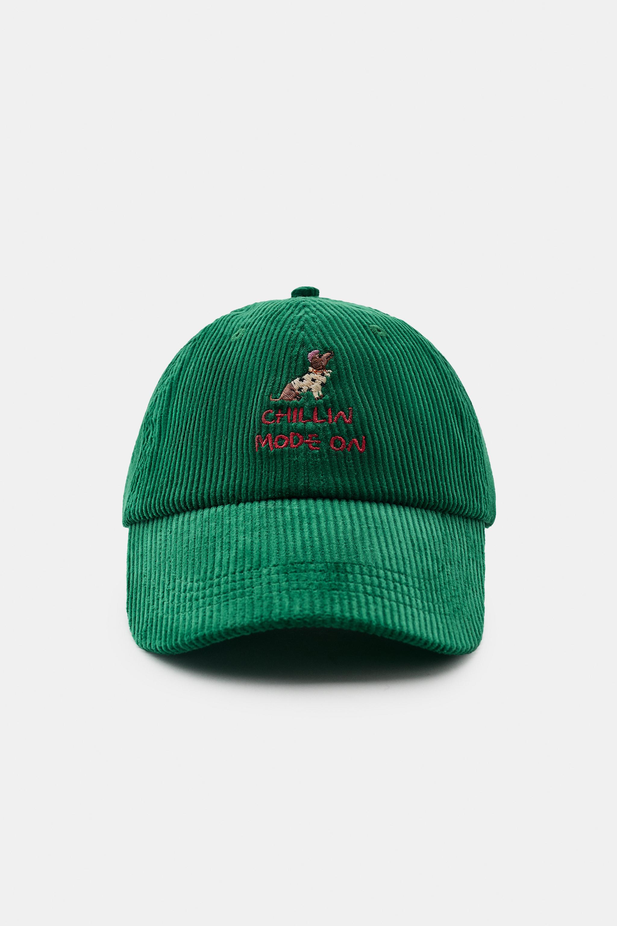 CASQUETTE EN VELOURS CÔTELÉ INSCRIPTION CHIEN BRODERIES