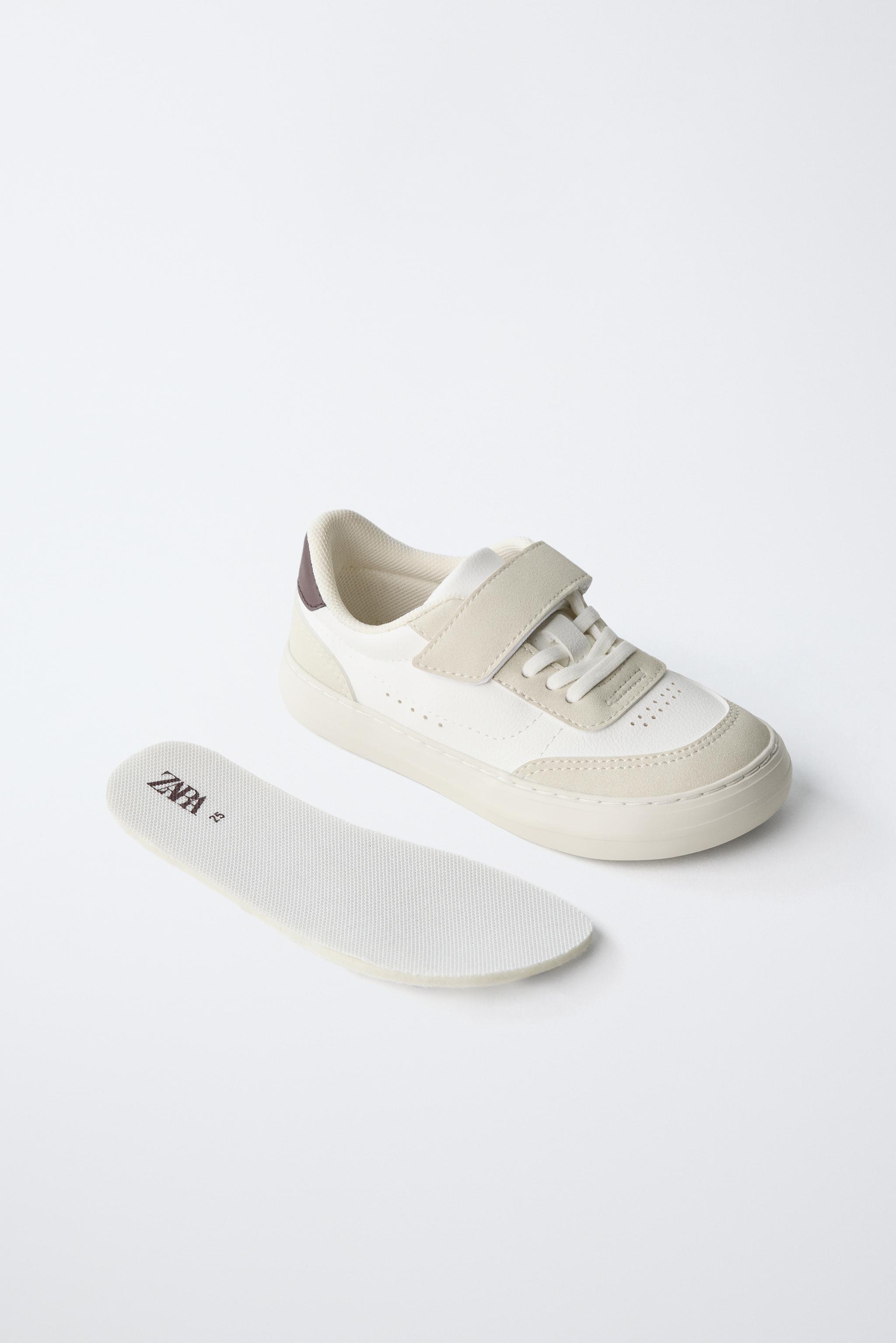 CONTRAST BAREFOOT SNEAKERS