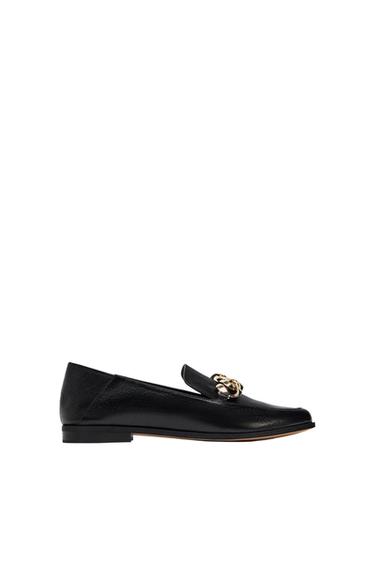 LEATHER LOAFERS WITH CHAIN DETAIL