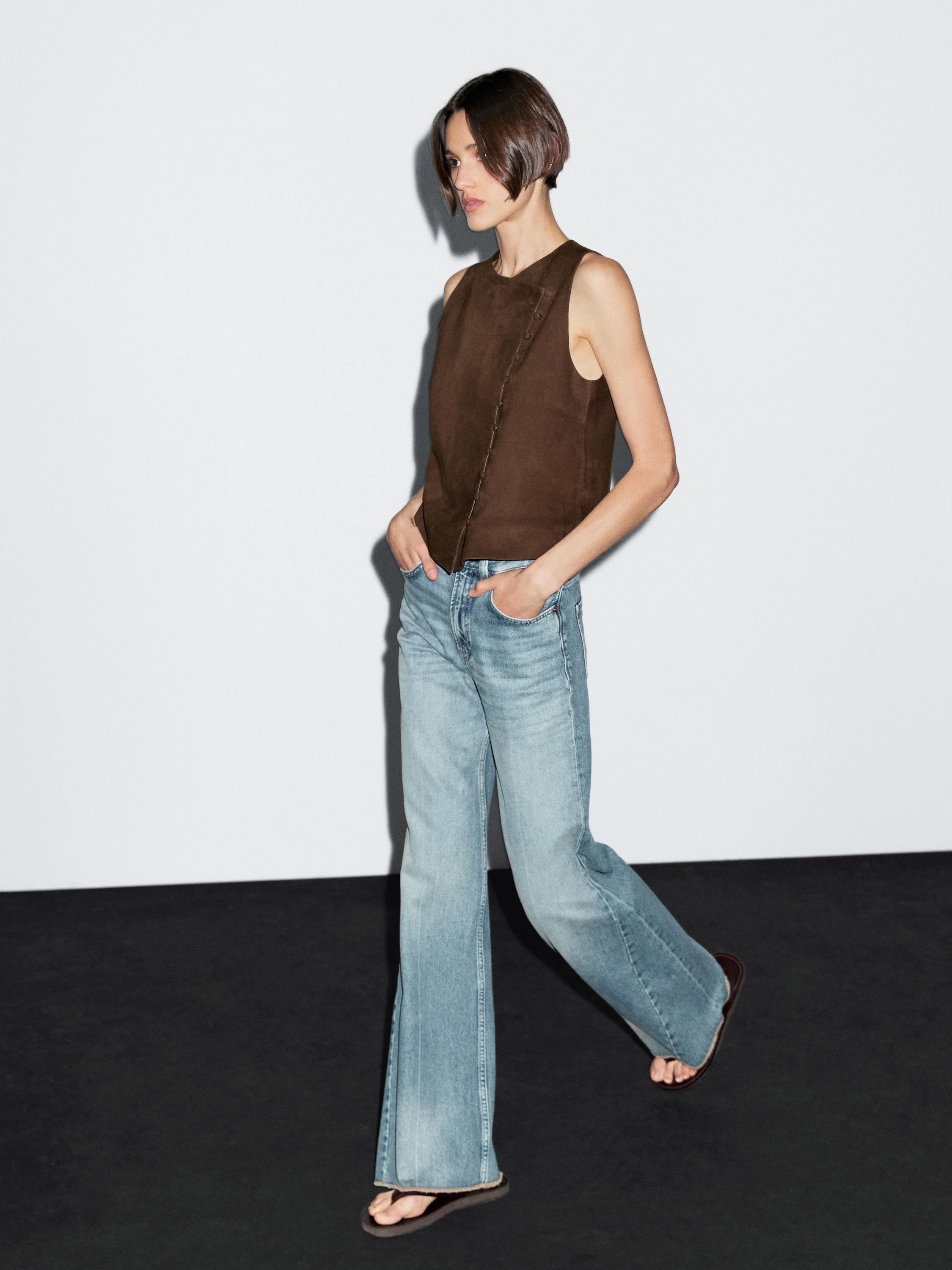 Short suede leather waistcoat with buttons