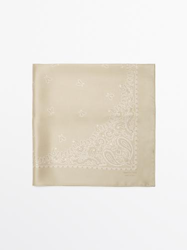 Bandana estampado pasley 100% seda - 318 de Zara