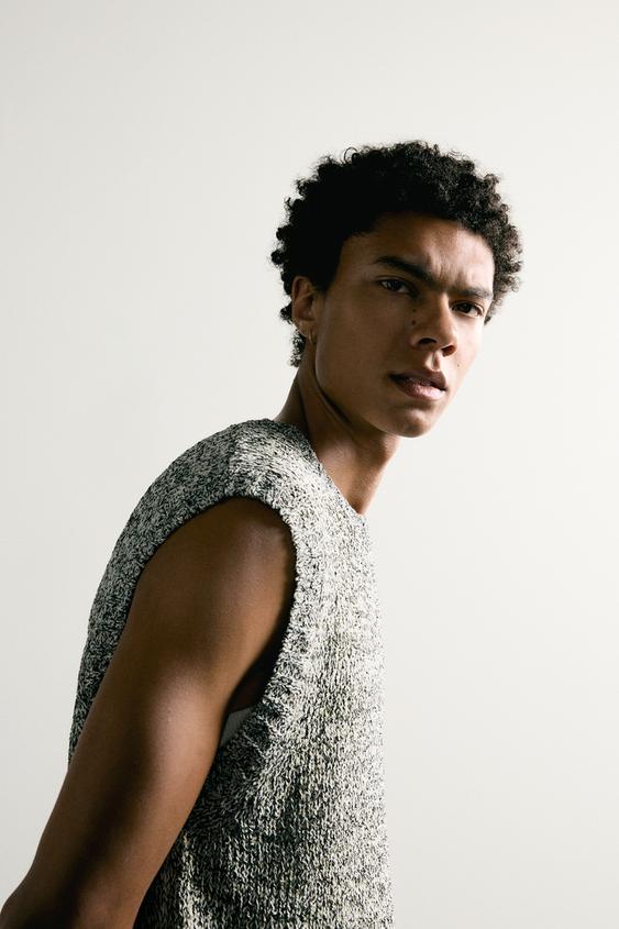GILET EN MAILLE STRUCTURÉ - Écru de Zara - Image 6