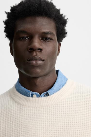 TEXTURED CHECK SWEATER - Ecru by Zara - Image 4