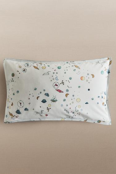 KIDS' REVERSIBLE SPACE PILLOWCASE - Ecru / Blue by Zara