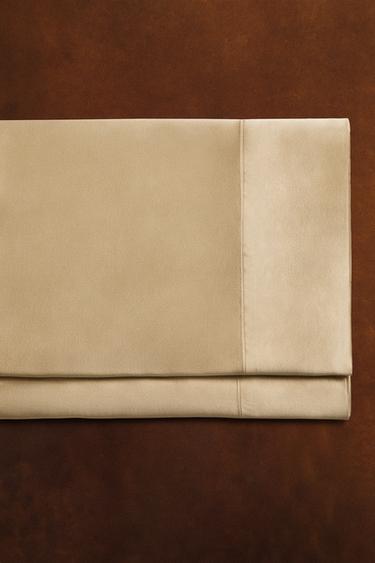 100% MULBERRY SILK FLAT SHEET - Gold by Zara - Image 5