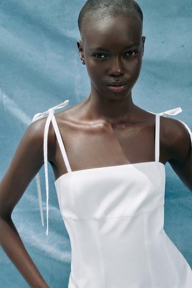 TOP ENTALLADO LAZOS - Blanco de Zara