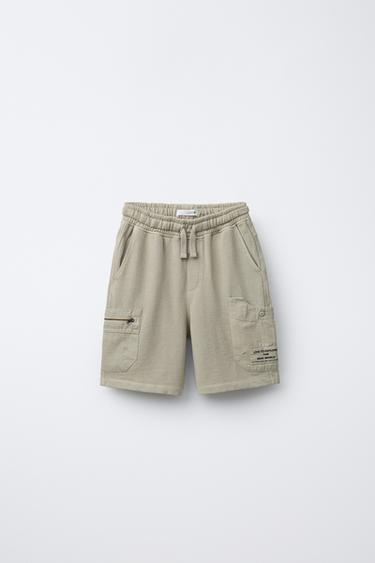 برمودا بمظهر مغسول CARGO - أخضر لامع الخاص بـ Zara