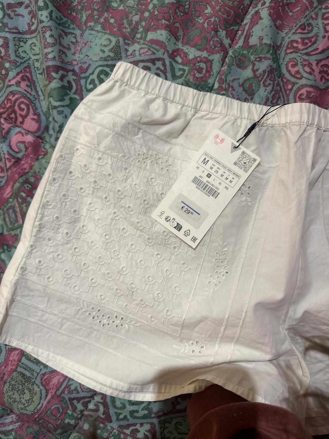 EMBROIDERED SHORTS - Image 3