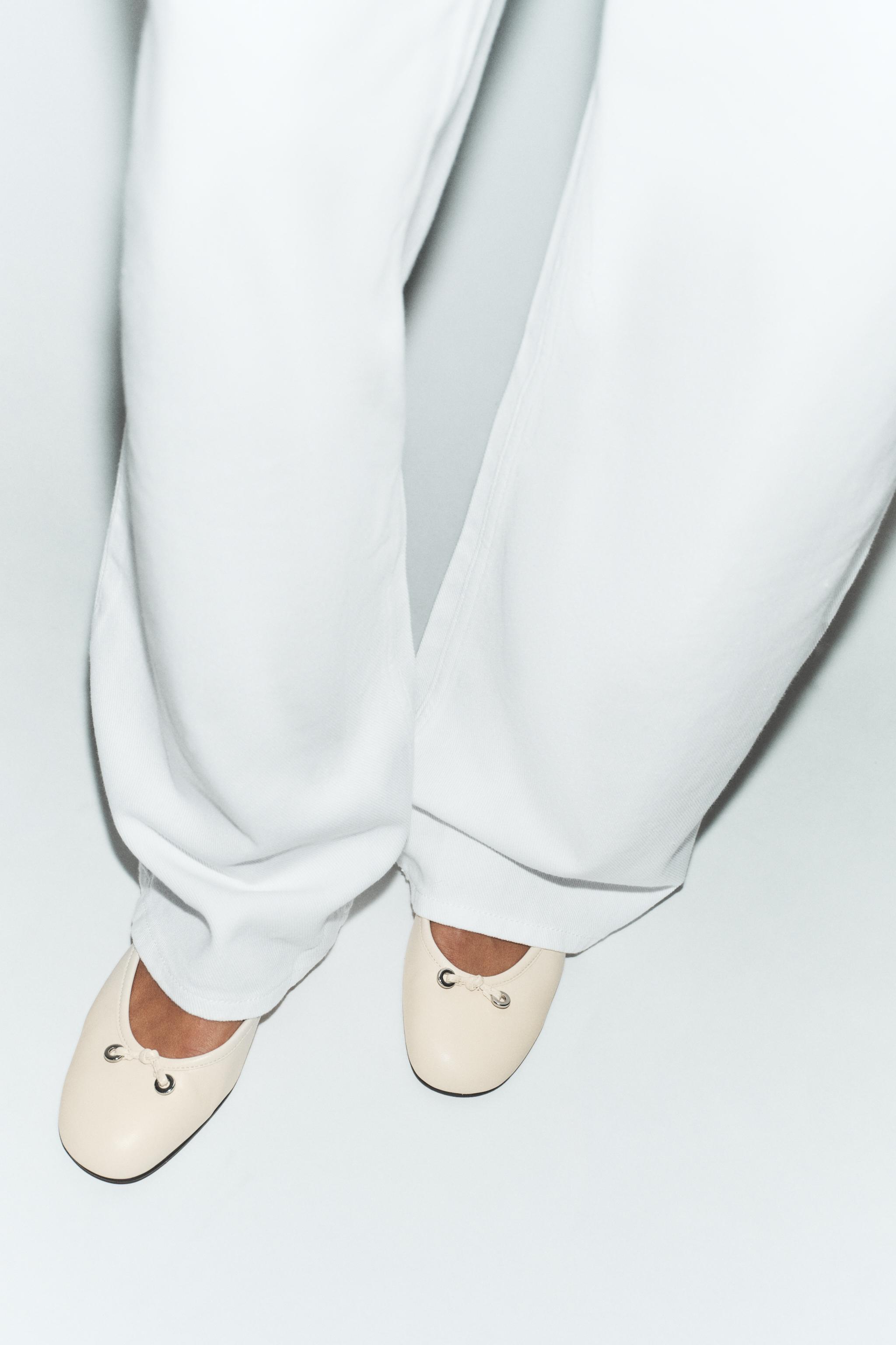 レザーウェッジスリングバックバレエシューズ - ホワイト | ZARA Japan